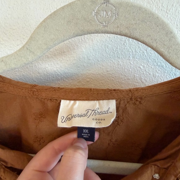 Universal Thread Blouse - Picture 2 of 3